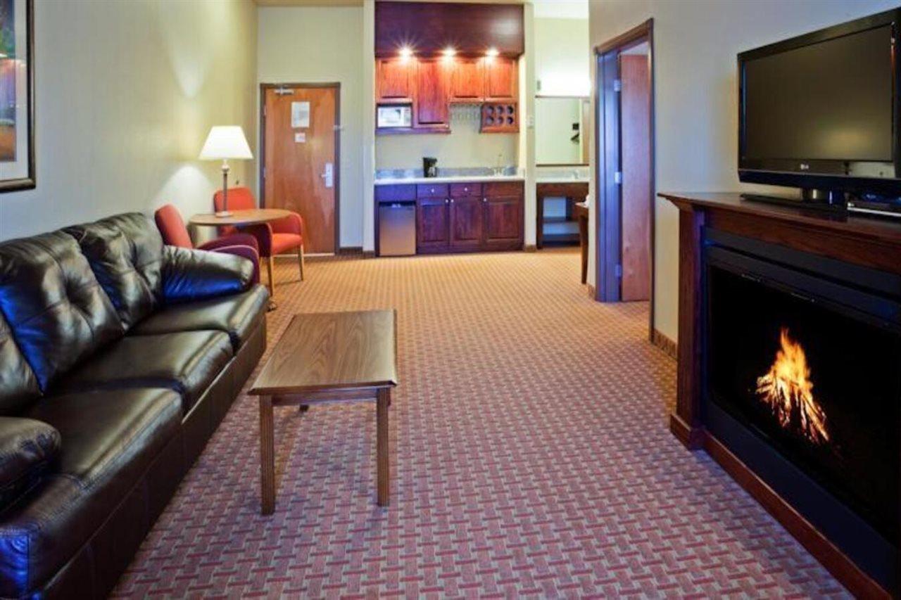 Baymont Inn & Suites By Wyndham Sturgis Zewnętrze zdjęcie